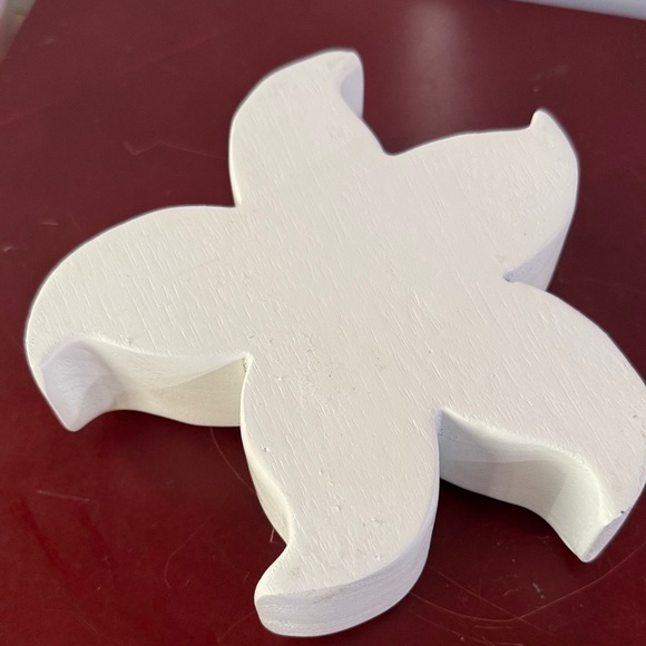 Starfish Tealight Candle Holder - White and Brown - Picture 6 of 6